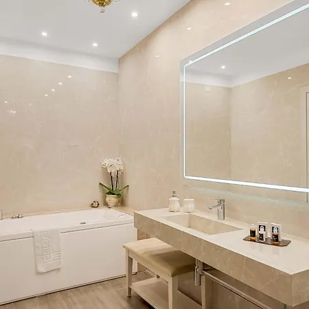 Luxury Dreams 4*