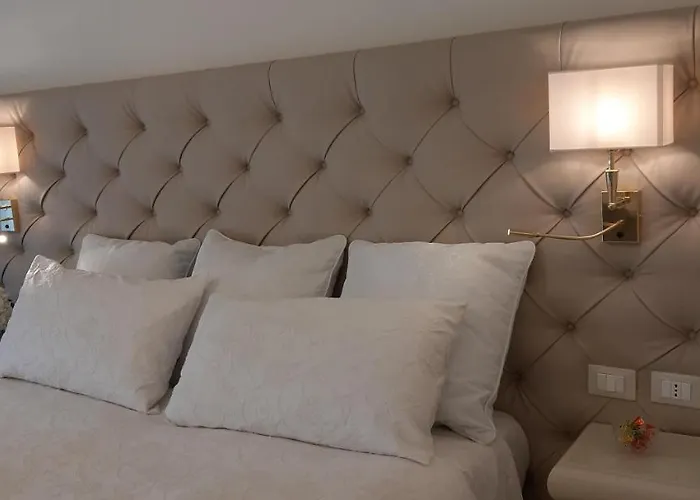 Luxury Dreams Гостьовий будинок Ла-Спеція