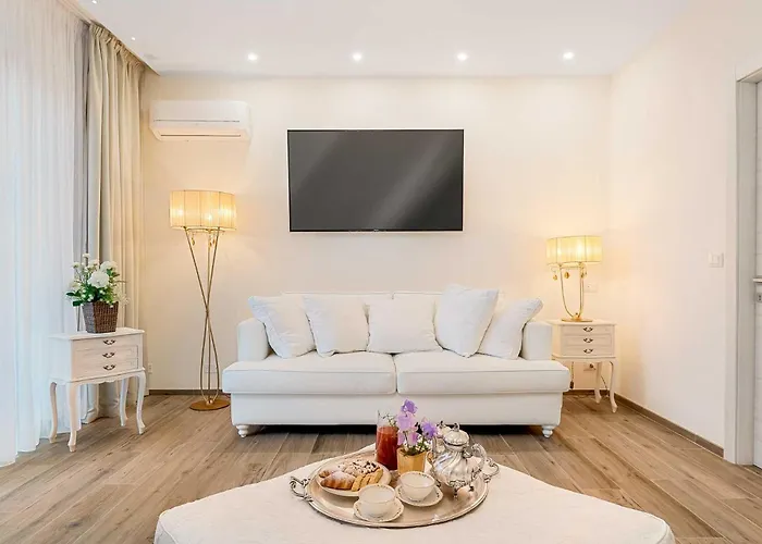 Luxury Dreams Гостьовий будинок Ла-Спеція