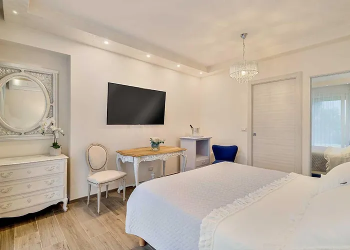 Luxury Dreams Гостьовий будинок 4*