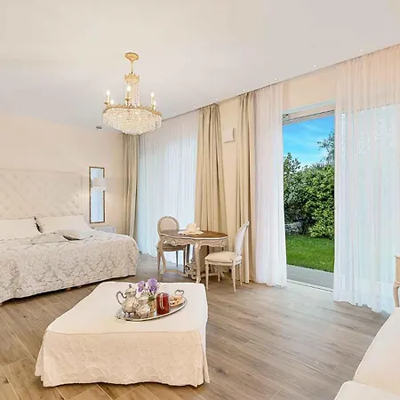 Luxury Dreams 4*